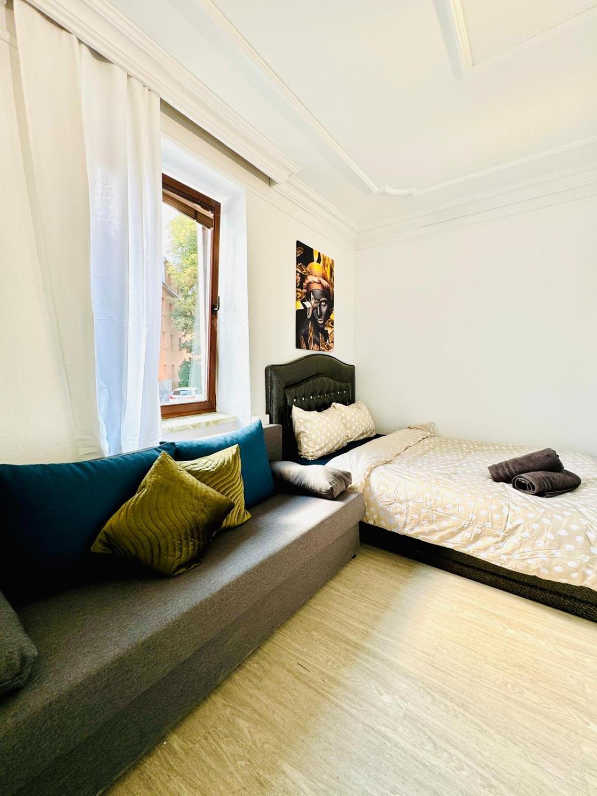 Very Spacious Apartment For Up To 7P With Great Location Bécs Kültér fotó