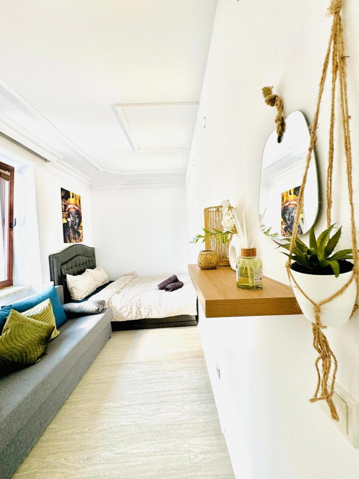 Very Spacious Apartment For Up To 7P With Great Location Bécs Kültér fotó