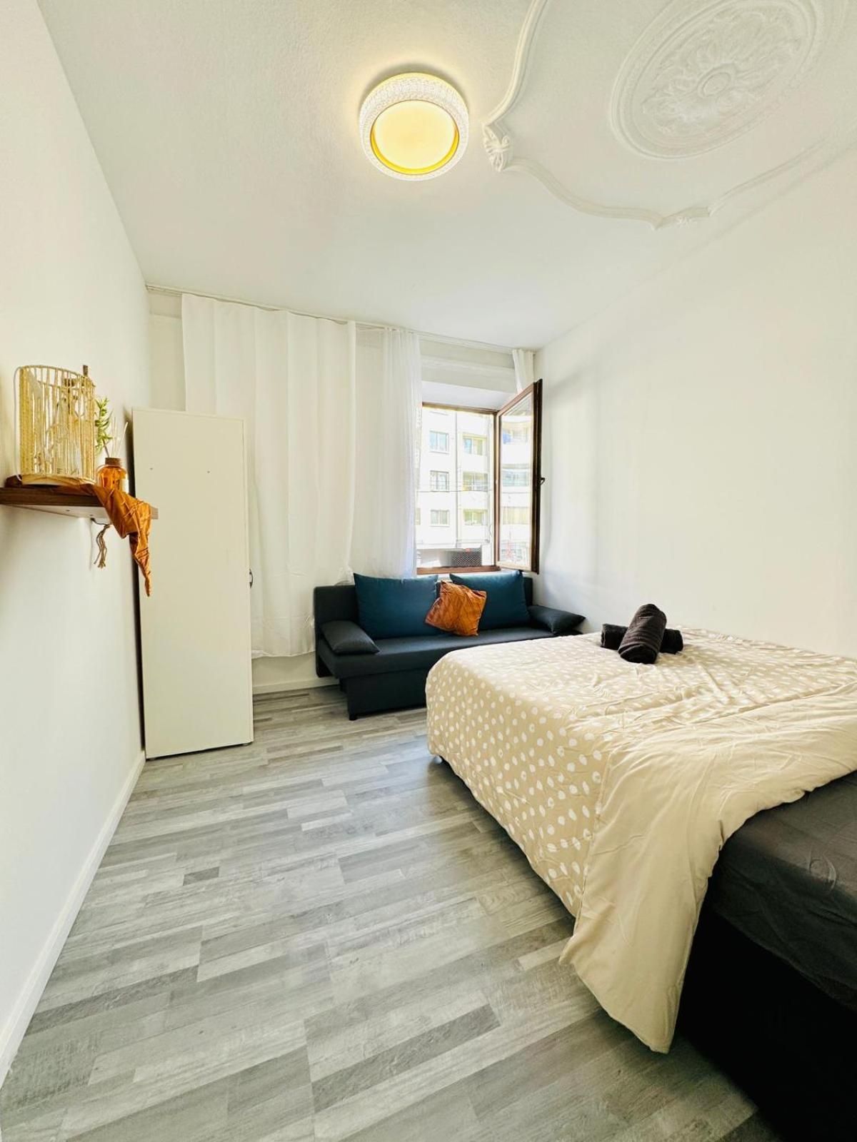 Very Spacious Apartment For Up To 7P With Great Location Bécs Kültér fotó