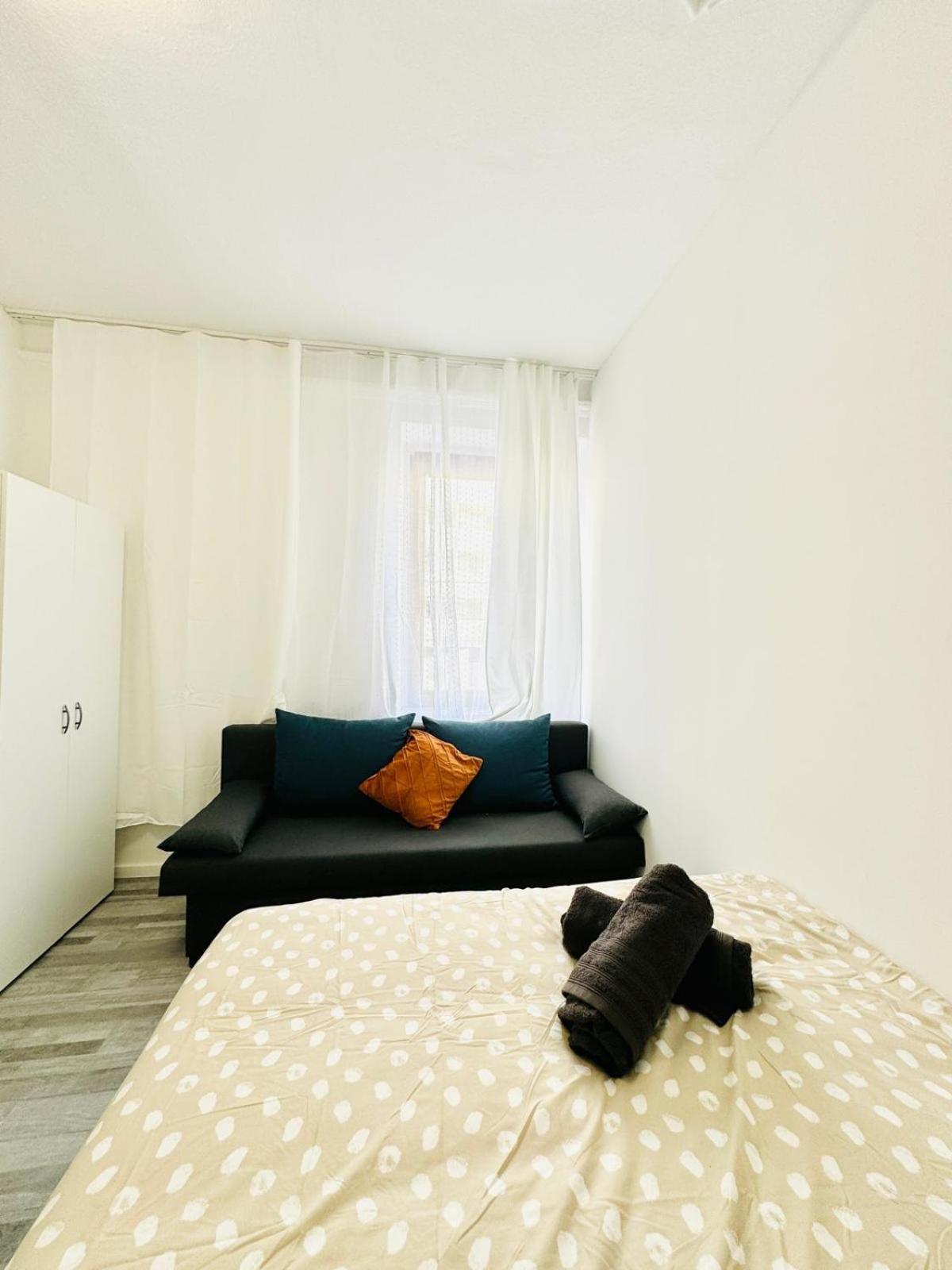 Very Spacious Apartment For Up To 7P With Great Location Bécs Kültér fotó