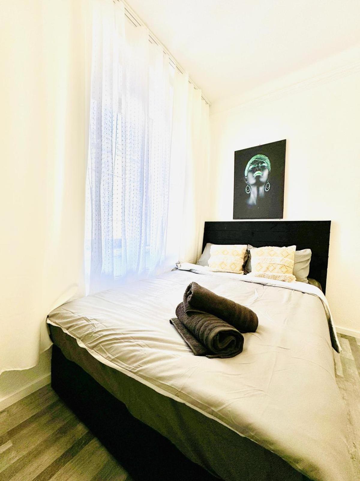 Very Spacious Apartment For Up To 7P With Great Location Bécs Kültér fotó